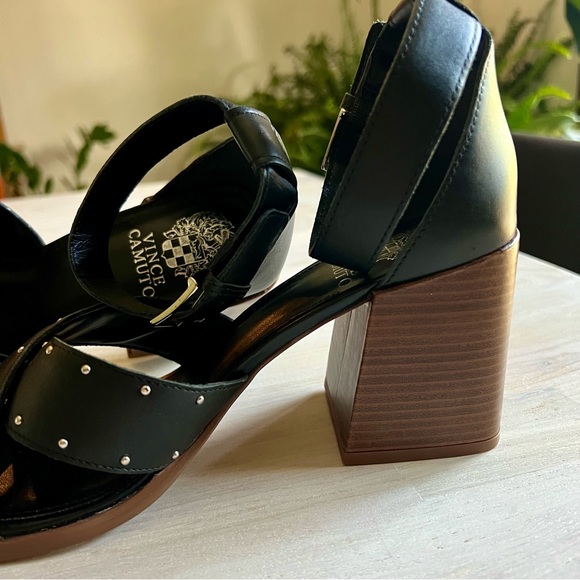Vince Camuto Nilambie Studded Ankle Strap Sandal BLACK LEATHER 9 1/2 NEW - Picture 11 of 11